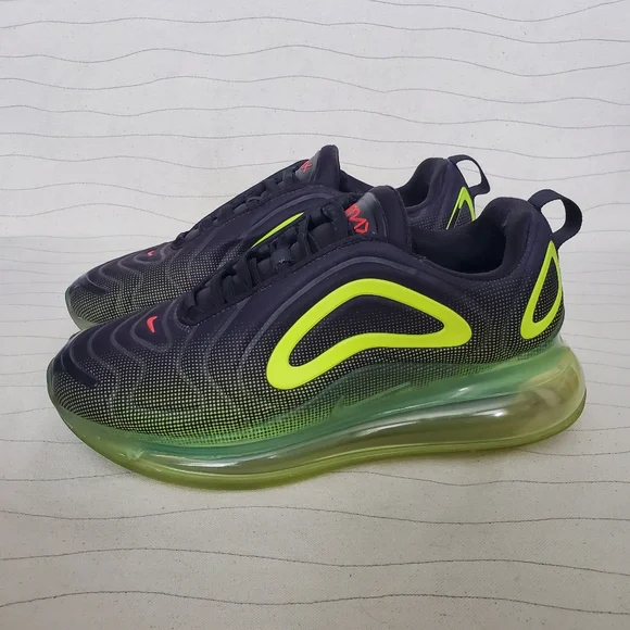 Nike Youth Air Max 720 Retro Future Size 7Y Black Volt Crimson Shoes AQ3196-005 - Picture 2 of 16